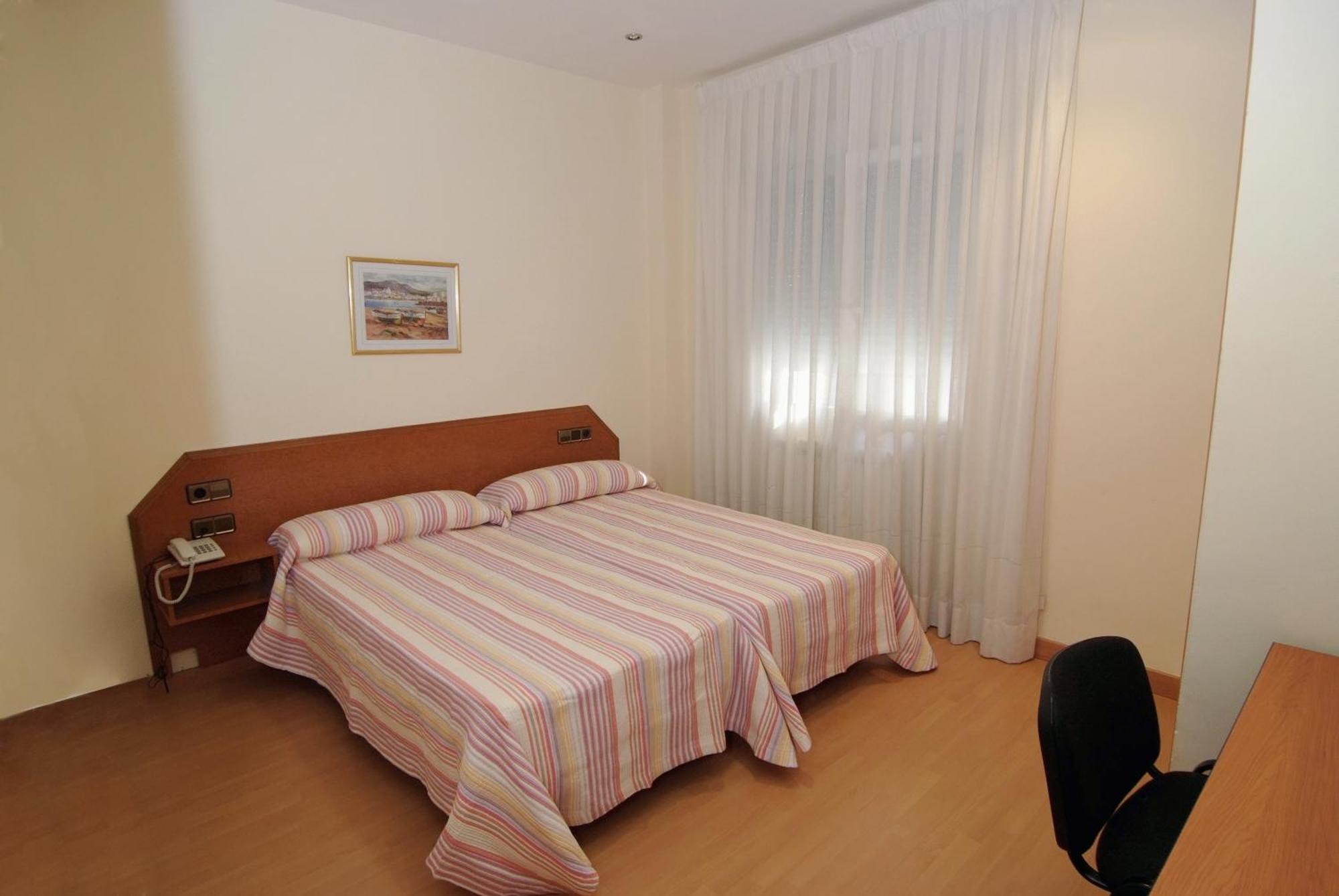Hostal Cataluna Zaragoza Exterior foto