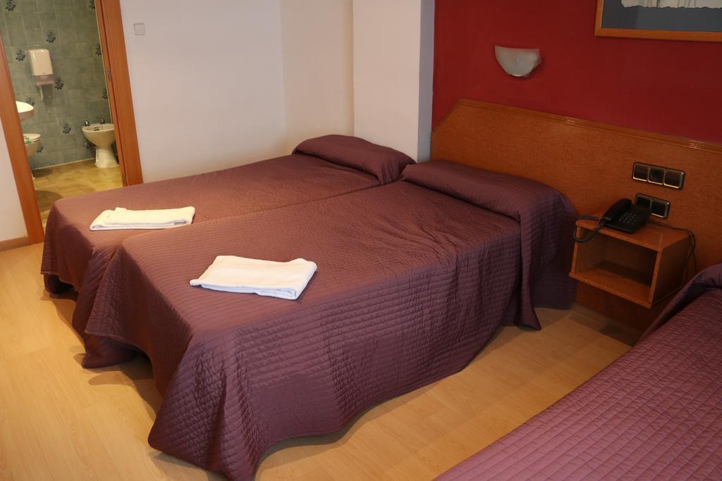 Hostal Cataluna Zaragoza Exterior foto