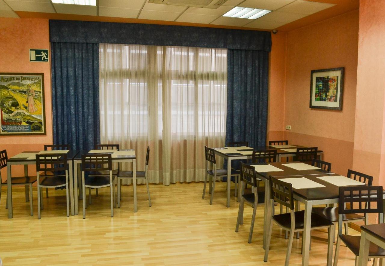Hostal Cataluna Zaragoza Exterior foto